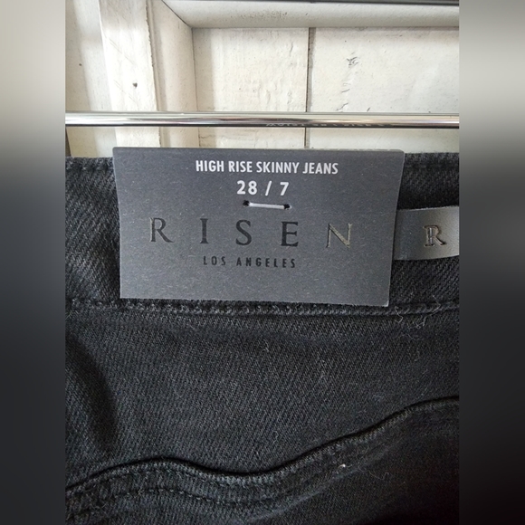 Risen High-Rise Skinny Jeans - Picture 2 of 5